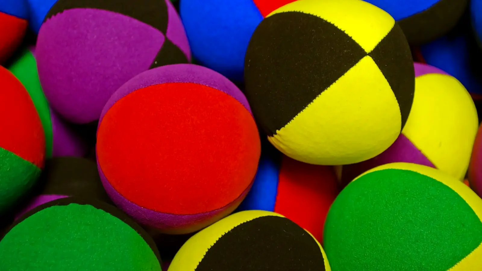 Te enseñamos a hacer una pelota de tela